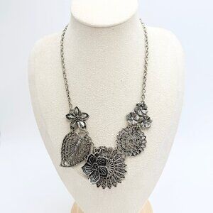 Premier Designs Silver Botanical Floral Leaves Statement Necklace